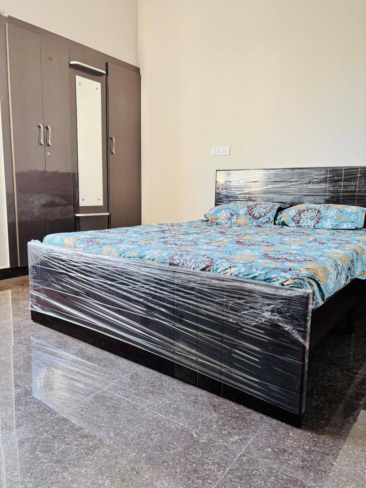 2 Bhk Next To The Beautiful Park - 301