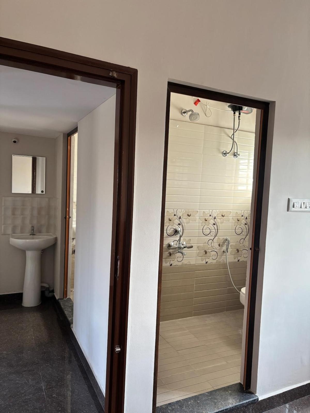 2 Bhk Next To The Beautiful Park - 301 Apartment Bangalore